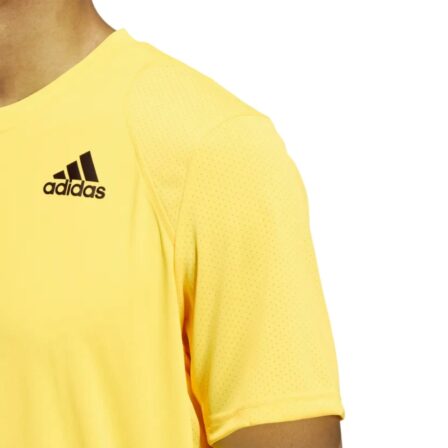 Adidas-Club-3-Stripe-Tee-Yellow-herre-padel-t-shirt